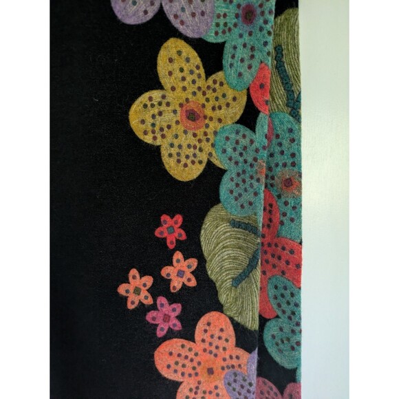 Anthropologie Acrylic Wool Scarf in Black Floral No Tag - Picture 4 of 5